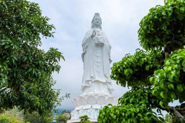Chua Linh Ung Bai Ama Tapınak, Da Nang, Vietnam 'daki Buda Tapınağı