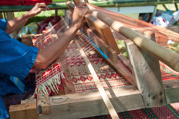 Cómo hacer una estera de sedge tailandesa — Foto de Stock