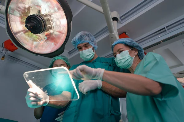 Zespół Profesjonalnych Lekarzy Wykonujących Operacje Sali Operacyjnej Opieka Zdrowotna Medyczna — Zdjęcie stockowe