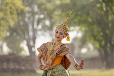 Pantomim (Khon) Wat Ma Hea Yong, Ayutthaya, Tayland 'da Ramakien' den (Ramayana) geleneksel Tayland klasik maskeli oyun sahneleridir.