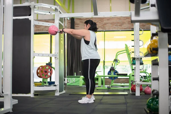 Jaki Sport Lubisz Najbardziej Asian Woman Working Out Fitness Club — Zdjęcie stockowe