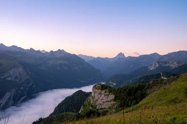 Ossau Vadisi Nde Inanılmaz Bir Gün Doğumu Vadideki Muhteşem Bulut — Stok fotoğraf