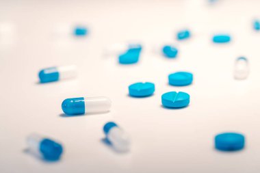Çeşitli ilaç ilaç hapları, tabletler ve kapsüller. Pills arka plan.