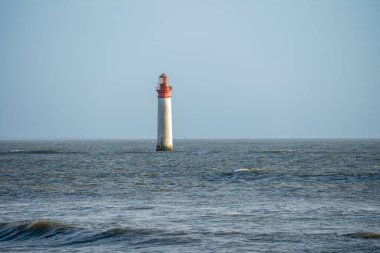 Chauveau deniz feneri, Re adası, La Rochelle yakınlarındaki ünlü deniz fenerlerinden biridir.