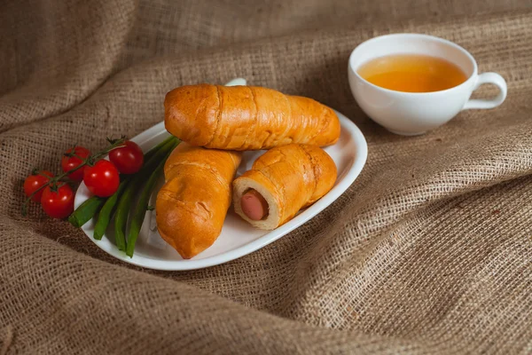 Würstchen im Brötchen — Stockfoto