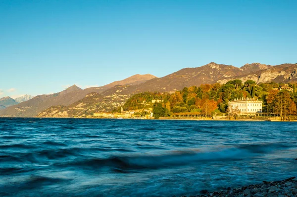 Città Bellagio Sul Lago Como Fotografata Una Giornata Autunnale — Foto Stock