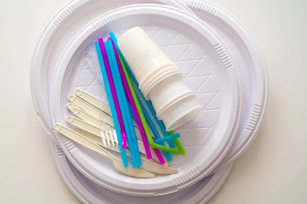 Plates Straws Knives Forks Glasses Disposable Plastic Objects Photographed Closely — Stockfoto