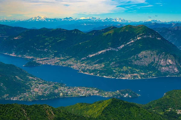 Como Gölü 'ndeki Panorama, Bellagio, Tremezzina ve Villa Balbianello ile birlikte Alpe di Cainallo' dan çekilmiştir..