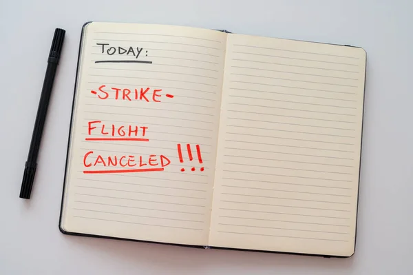 Tagebuchseite Mit Dem Text Heute Streik Flug Gestrichen Streiks Der — Stockfoto