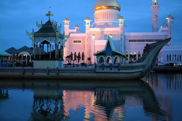 The Mosque of Omar Ali Saifuddien — Stock Photo, Image