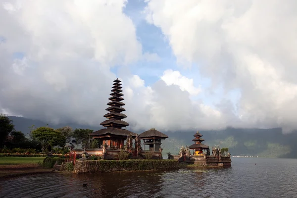 Pura Ulun Danu temples — Stock Photo, Image