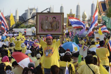 thaliand bangkok taş giyme günü