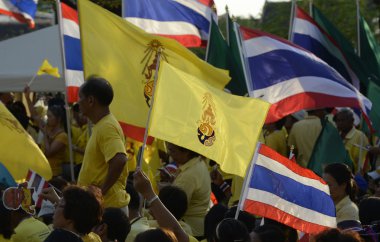 thaliand bangkok taş giyme günü