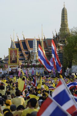 thaliand bangkok taş giyme günü