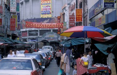 Malezya 'nın Kuala Lumpur kentindeki Eski Şehir ve Çin Kasabası' nda dükkanları olan Marketstreet. Malezya, Kuala Lumpur, Ocak 2003