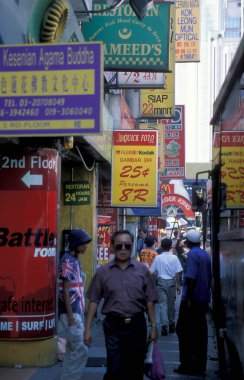 Malezya 'nın Kuala Lumpur kentindeki Eski Şehir ve Çin Kasabası' nda dükkanları olan Marketstreet. Malezya, Kuala Lumpur, Ocak 2003