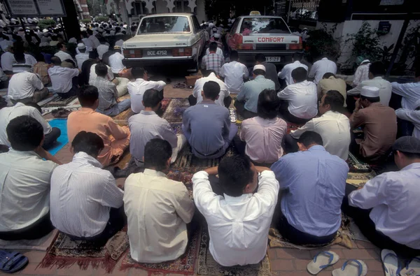 Masyarakat Berdoa Masjid Jamek Kota Kuala Lumpur Malaysia Malaysia Kuala — Stok Foto