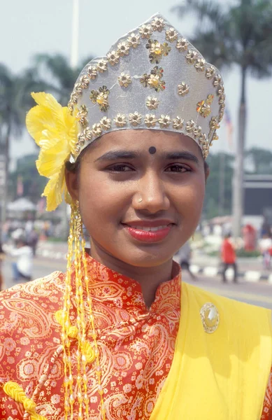 Mujeres Vestido Tradicional Malayo Ciudad Kuala Lumpur Malasia Malasia Kuala — Foto de Stock