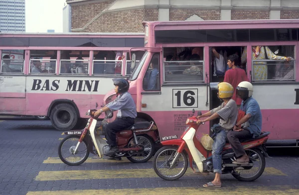 Buss Motorcykel Och Trafic Väg Staden Kuala Lumpur Malaysia Malaysia — Stockfoto
