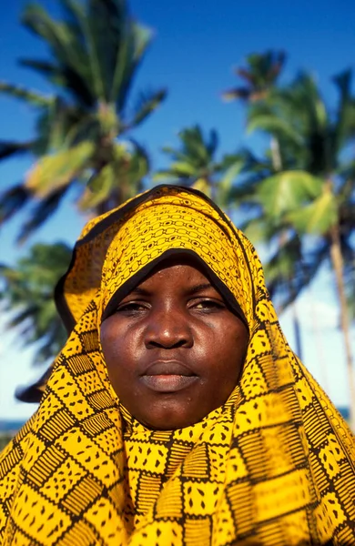 Uma Mulher Local Aldeia Bwejuu Ilha Zanzibar Tanzânia Tanzânia Zanzibar — Fotografia de Stock