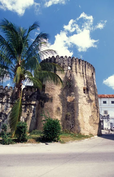 Antiguo Fuerte Árabe Casco Antiguo Stone Town Isla Zanzíbar Tanzania —  Fotos de Stock