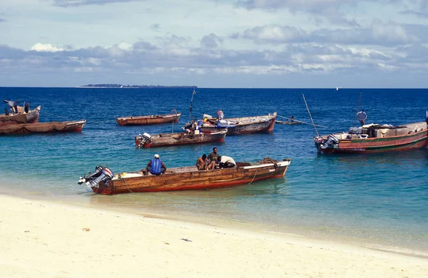 Pescadores Praia Costa Leste Vila Bwejuu Ilha Zanzibar Tanzânia Tanzânia — Fotografia de Stock