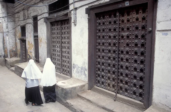 Tanzanya Nın Zanzibar Adası Ndaki Taş Kasabası Ndaki Insanlar Tanzanya — Stok fotoğraf