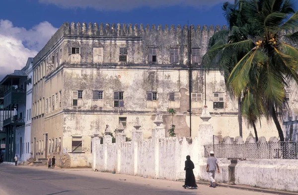 坦桑尼亚桑给巴尔岛上的古石城的建筑 坦桑尼亚桑给巴尔石城 2004年10月 — 图库照片