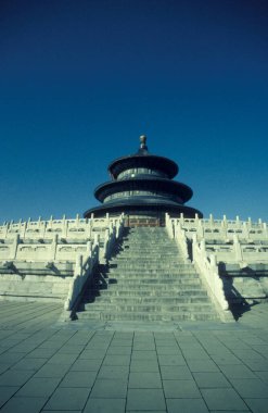 Çin 'in Pekin şehrinin merkezindeki Cennet Tapınağı. Çin, Pekin, Ekim 1997