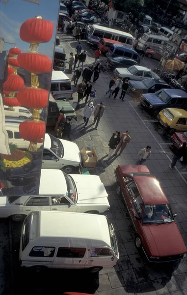 Çin Deki Pekin Merkezindeki Bir Alışveriş Merkezinde Insanlar Trafikler Çin — Stok fotoğraf