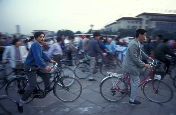 Люди Базарі Табако Центрі Пекіна Китай Китай Пекін Жовтень 1997 — стокове фото