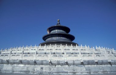 Çin 'in Pekin şehrinin merkezindeki Cennet Tapınağı. Çin, Pekin, Ekim 1997