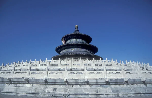 Çin 'in Pekin şehrinin merkezindeki Cennet Tapınağı. Çin, Pekin, Ekim 1997