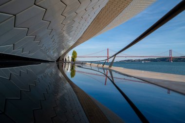 the Museu de Arte, Arquitetura and Tecnolocia or MAAT at the Rio Tejo in Belem near the City of Lisbon in Portugal.  Portugal, Lisbon, October, 2021