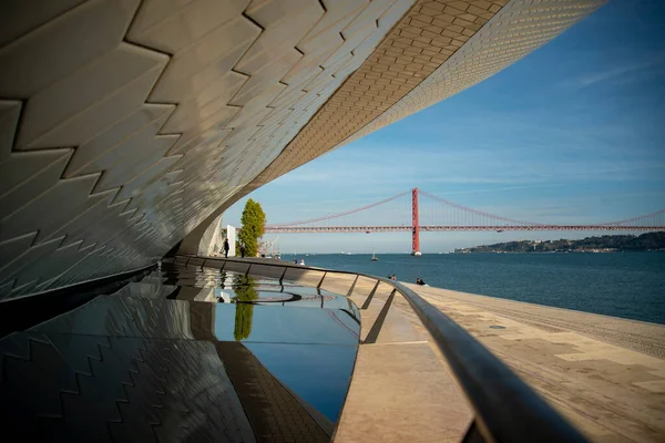 Museu Arte Arquitetura Tecnolocia Maat Rio Tejo Belem City Lisbon — стоковое фото