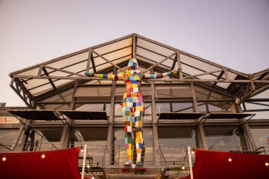 Bar and restaurant at the Doca and Port in Alcantara at the Rio Tejo near the City of Lisbon in Portugal.  Portugal, Lisbon, October, 2021