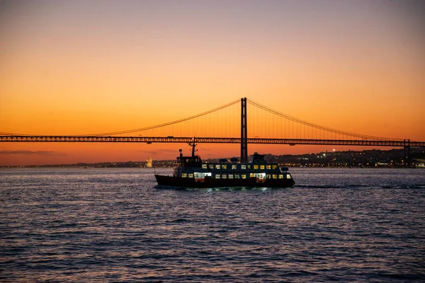 Public Transport Ferry Cais Sodre Cacilhas Rio Tejo City Lisbon — Stockfoto