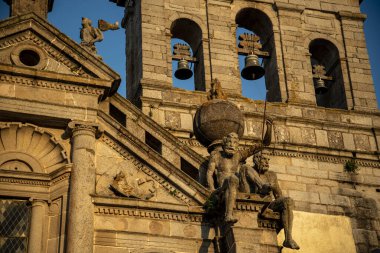 Portekiz 'in Alentejo kentindeki Evora şehrindeki Nossa de Graca kilisesine. Portekiz, Evora, Ekim 2021