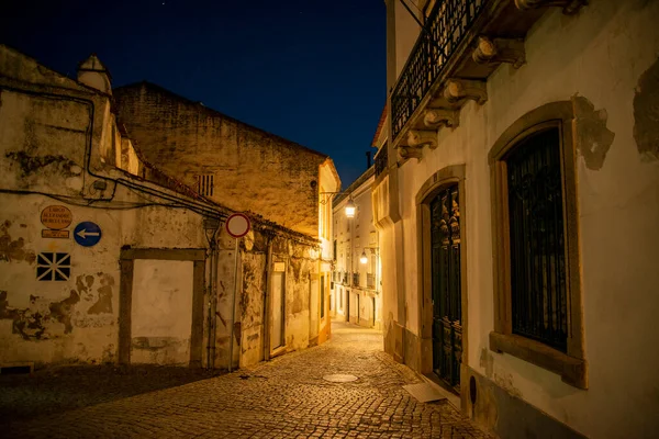 Ένα Μικρό Δρομάκι Στην Παλιά Πόλη Της Πόλης Evora Στο — Φωτογραφία Αρχείου