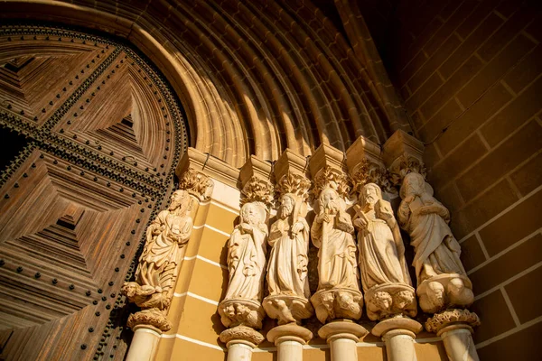 Figures Entrance Catedral Monastery Evero Old Town City Evora Alentejo — Stock Photo, Image