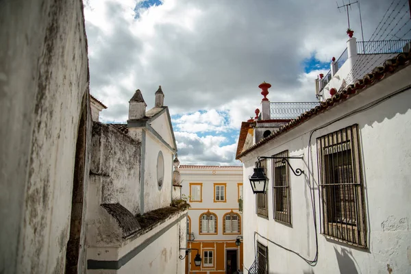 Ένα Μικρό Δρομάκι Στην Παλιά Πόλη Της Πόλης Evora Στο — Φωτογραφία Αρχείου