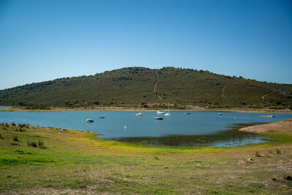 Lago Alqueva Rio Guadiana Prydligt Till Byn Och Catelo Monsaraz — Stockfoto