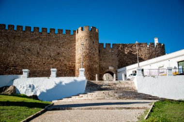Portekiz, Estremoz 'daki eski Estremoz kasabasındaki Castelo. Portekiz, Estremoz, Ekim 2021
