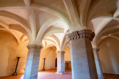 Portekiz 'in Alentejo şehrindeki Evoramonte Köyü' nde bulunan Castelo de Evoramonte 'deki İç Salon' da. Portekiz, Evoramonte, Ekim 2021