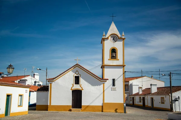 Una Chiesa Igreja Paroquial Esperanca Nel Villaggio Esperanca Alentejo Portogallo — Foto Stock