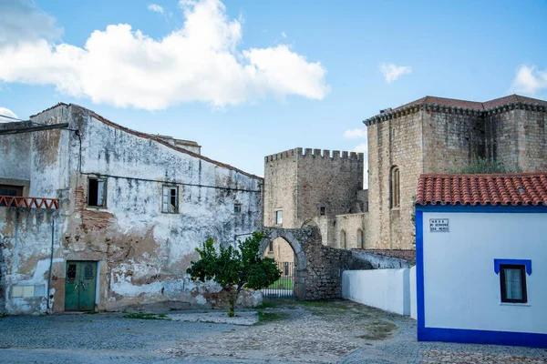 カステロ修道院とサンタ マリア フロア ローザ旧市街の床 ローザポルトガルのAlentejo ポルトガル エストレモス 2021年10月 — ストック写真