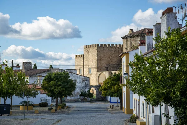 葡萄牙Alentejo的Flor Rosa古城的Castelo和Santa Maria Flor Rosa修道院 葡萄牙 埃斯特雷莫兹 2021年10月 — 图库照片