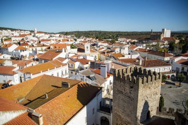 Portekiz, Alentejo 'daki Alter do Chao köyünün Castelo manzarası. Portekiz, Alter do Chao, Ekim 2021