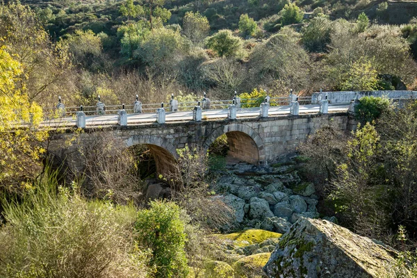 Πέτρινη Γέφυρα Στο Πέτρινο Φαράγγι Της Ribeira Sor Κοντά Στο — Φωτογραφία Αρχείου