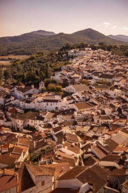 Portekiz, Alentejo 'daki eski Castelo de Vide kasabasının manzarası. Portekiz, Castelo de Vide, Ekim 2021